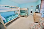 Bedroom 5 with 2 bunk beds Twin over Full & twin over twin